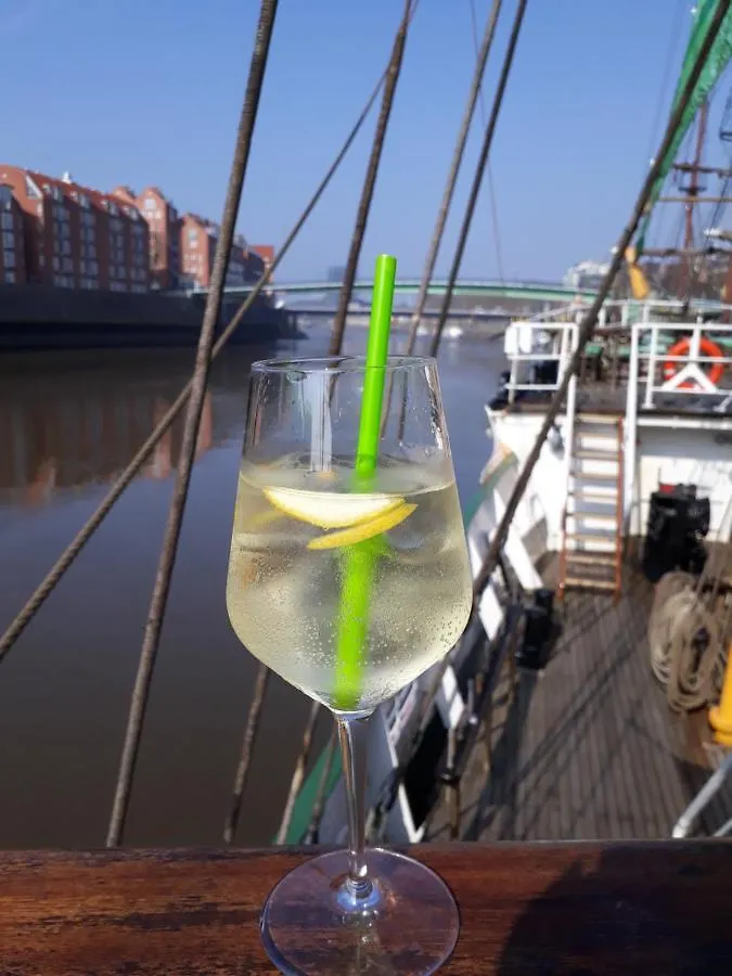 Hotel Alexander Von Humboldt - Das Schiff Bremen