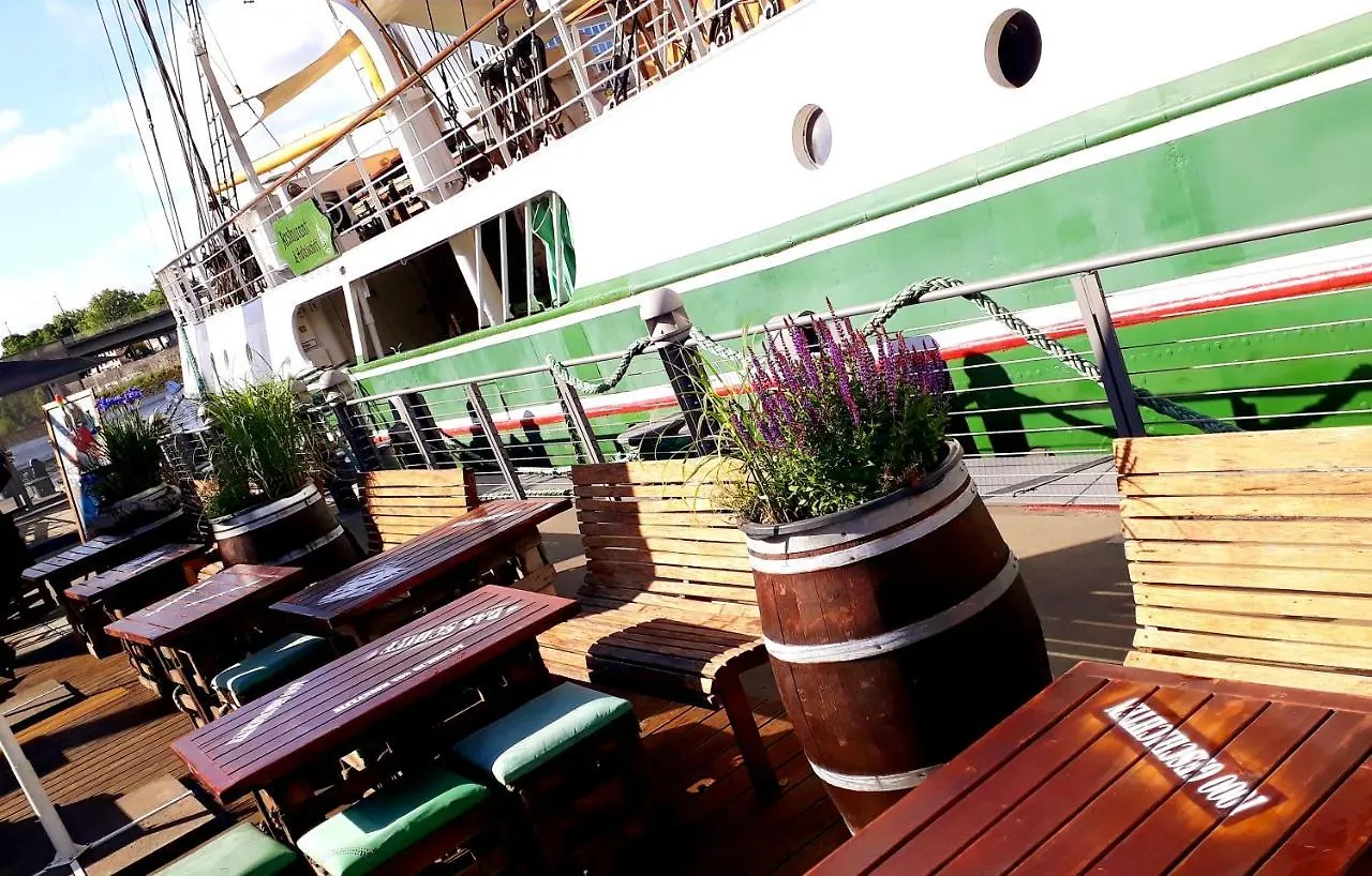 Alexander Von Humboldt - Das Schiff Bremen 0*,